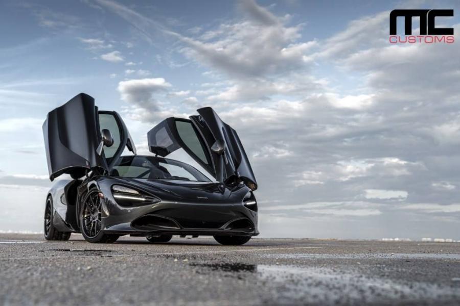  McLaren 720S by MC Customs 2018 года  (фото 2 из 11)